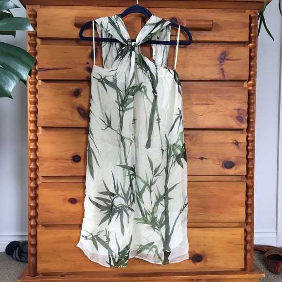 Cross neck loose silk mini dress - Picture 3 of 4